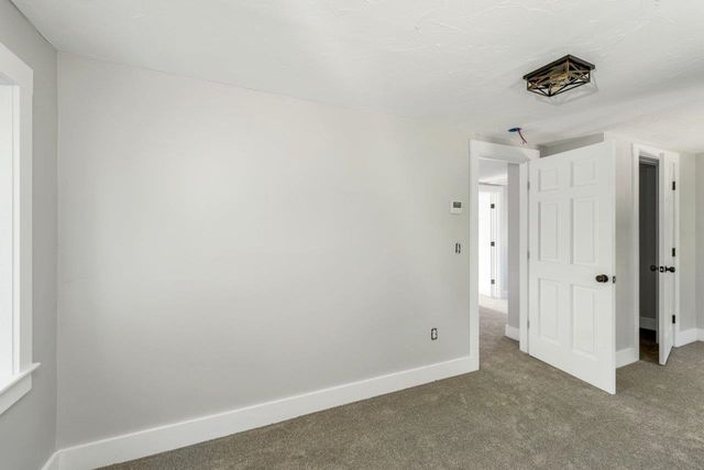 313 North Road, Barnstead, NH 03225