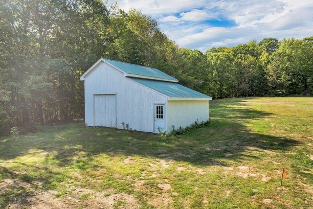313 North Road, Barnstead, NH 03225