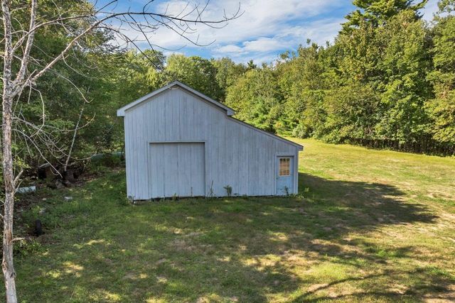 313 North Road, Barnstead, NH 03225