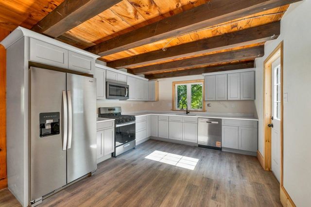 313 North Road, Barnstead, NH 03225