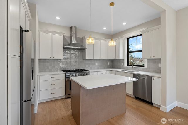 1211 King Street, Anacortes, WA 98221