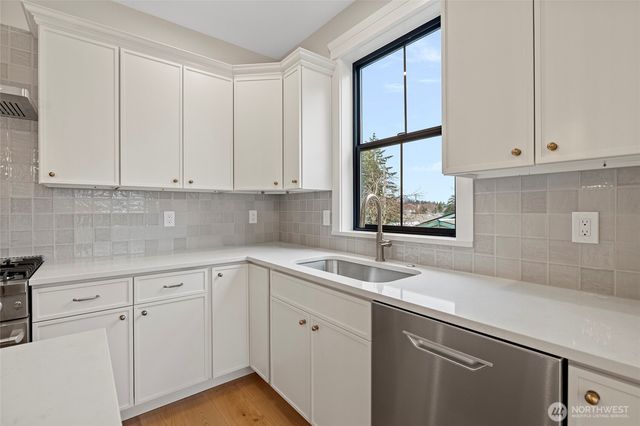 1211 King Street, Anacortes, WA 98221