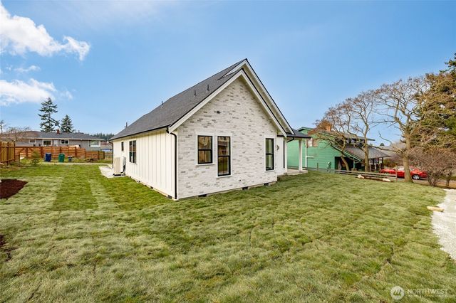 1211 King Street, Anacortes, WA 98221