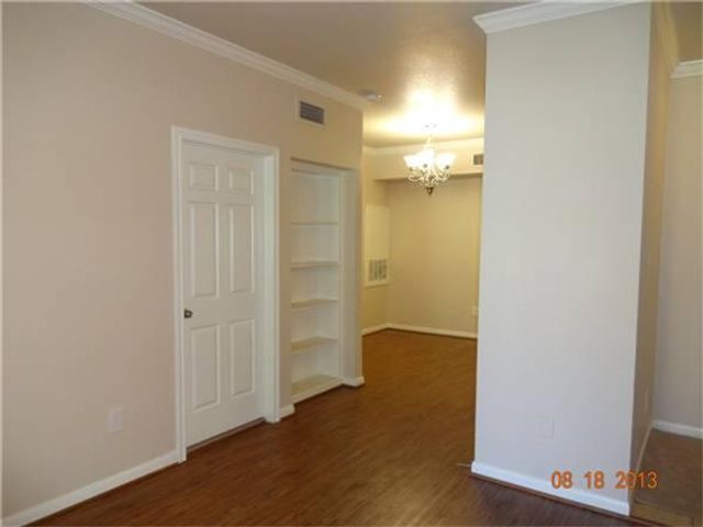 2255 Braeswood Park Drive 135, Houston, TX 77030
