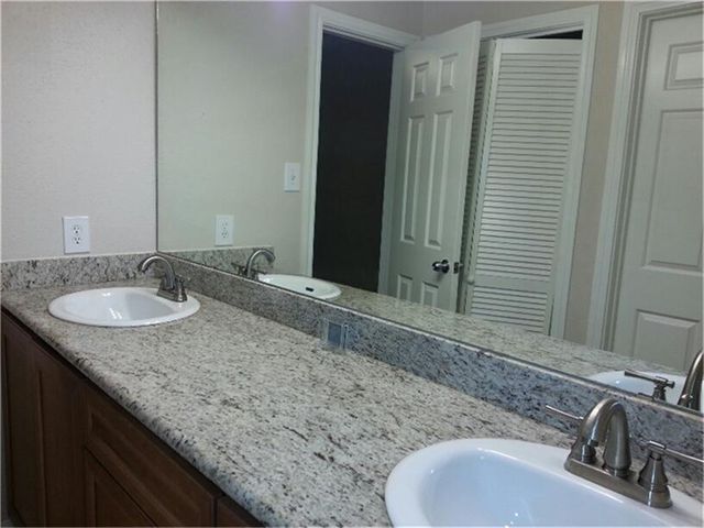 2255 Braeswood Park Drive 135, Houston, TX 77030
