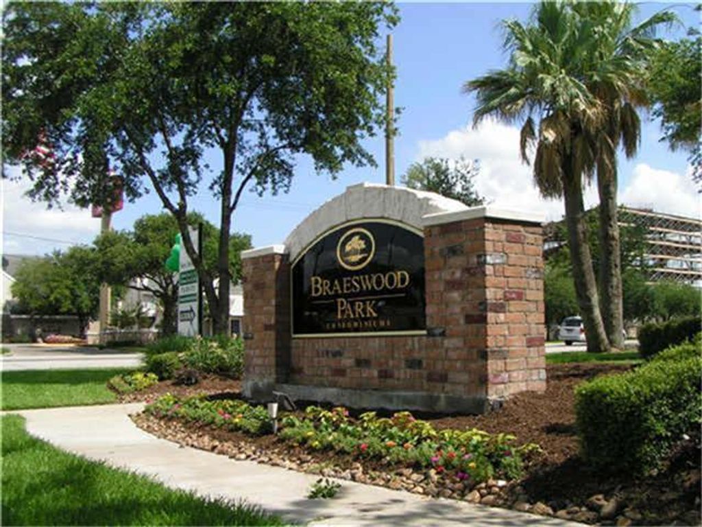 2255 Braeswood Park Drive 135, Houston, TX 77030
