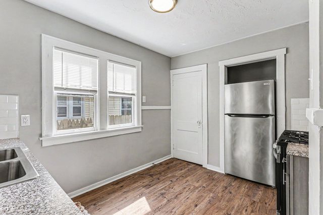 1047 Oakdale Street SE, Grand Rapids, MI 49507