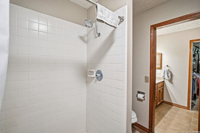 3940 us highway 90, Hondo, TX 78861