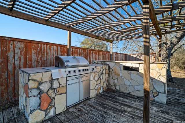 3940 us highway 90, Hondo, TX 78861