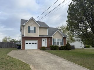 977 Roedeer Dr, Clarksville, TN 37042