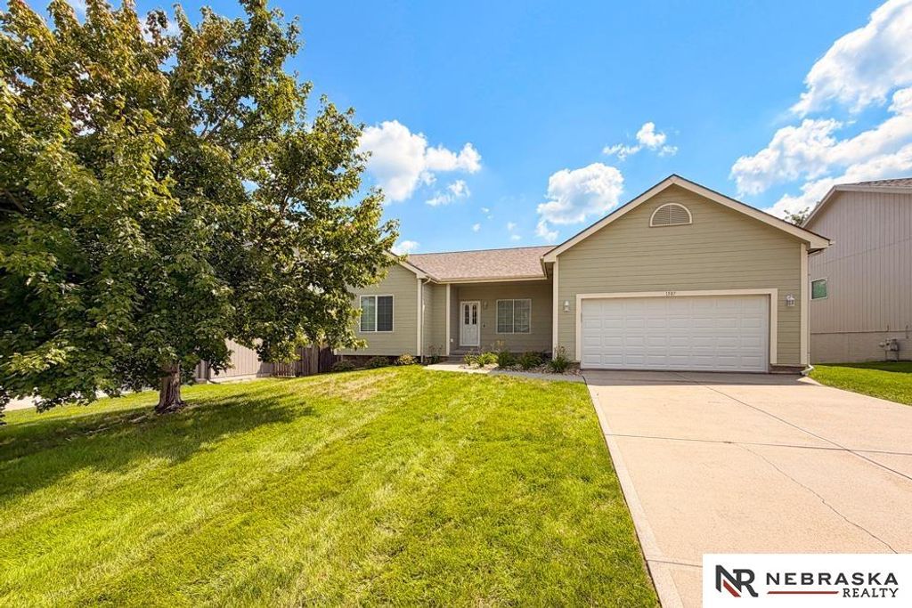 1507 Halifax Street, Bellevue, NE 68123