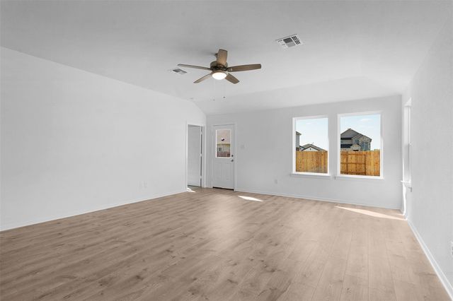 25524 Flora Bella LN, Elgin, TX 78621