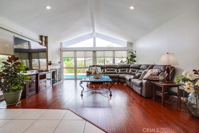 2211 Woodmere, La Habra, CA 90631
