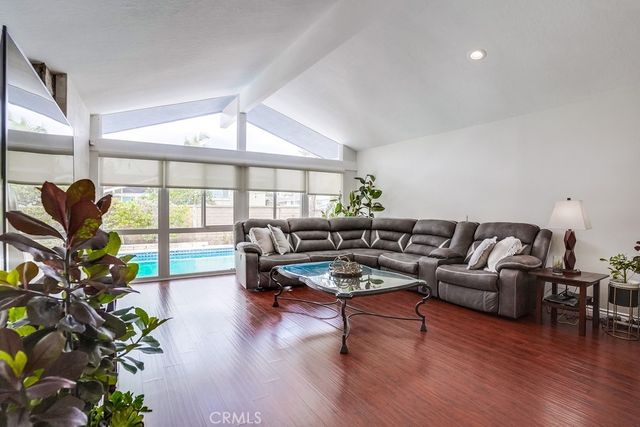 2211 Woodmere, La Habra, CA 90631