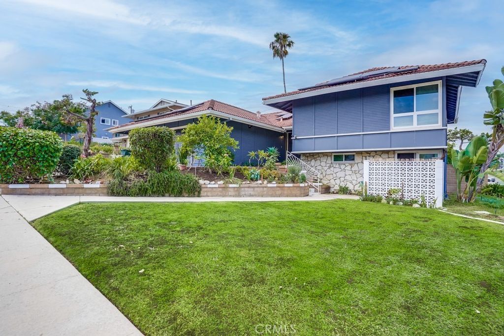 2211 Woodmere, La Habra, CA 90631