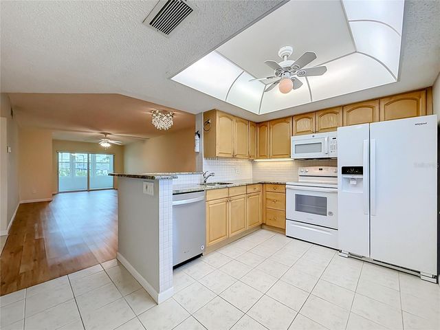 952 VIRGINIA STREET 207, Dunedin, FL 34698