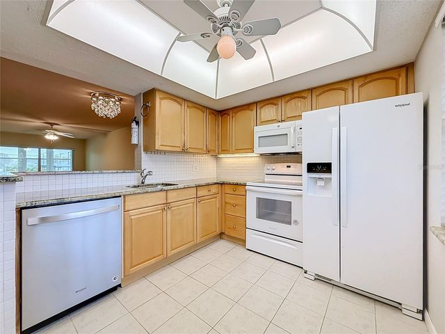 952 VIRGINIA STREET 207, Dunedin, FL 34698