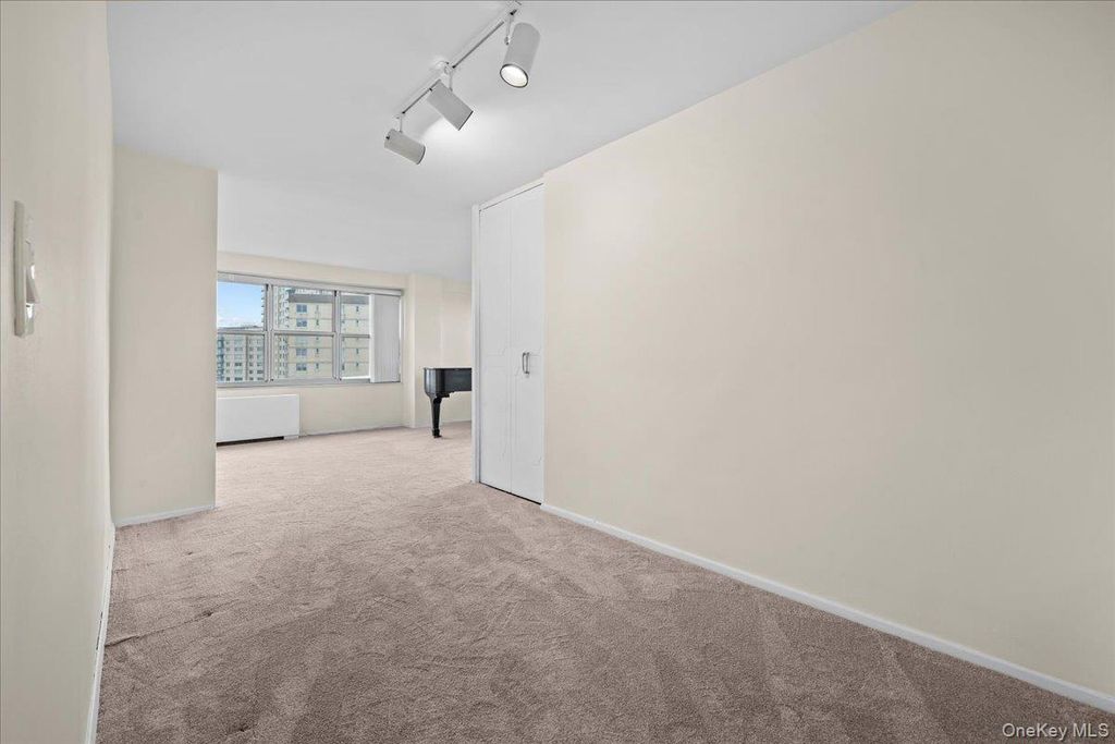 555 KAPPOCK 21d, Bronx, NY 10463 — photo 4
