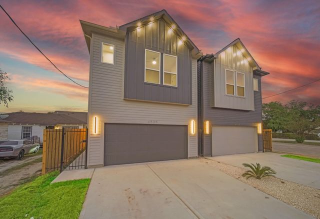 4525 Davenport Street, Houston, TX 77051