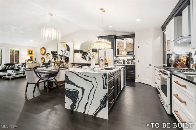 846 Easthill Street SE, North Canton, OH 44720