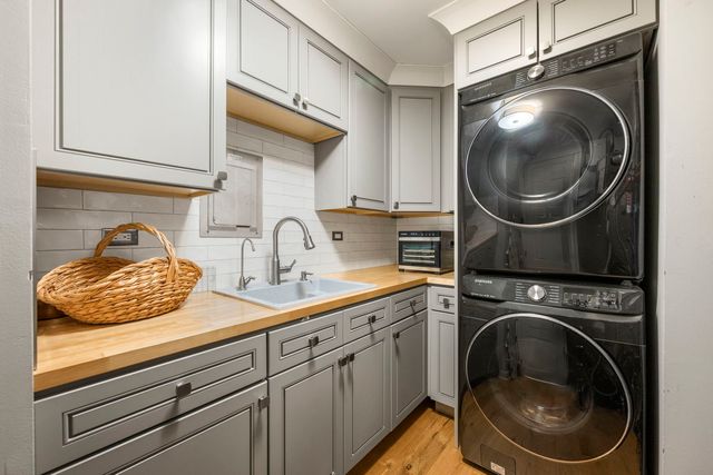 876 Stradford Circle A1, Buffalo Grove, IL 60089