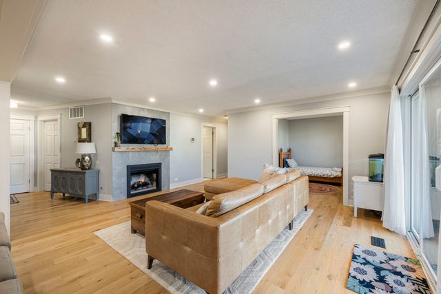 876 Stradford Circle A1, Buffalo Grove, IL 60089