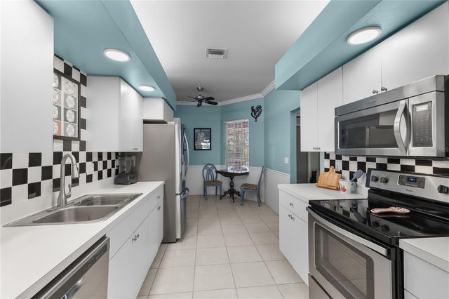 14201 PATTY BERG DRIVE 201, Fort Myers, FL 33919