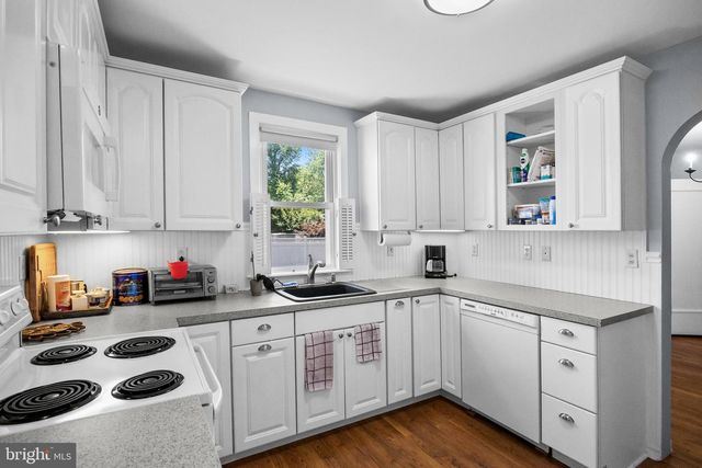 120 LEJUNE, Cinnaminson, NJ 08077