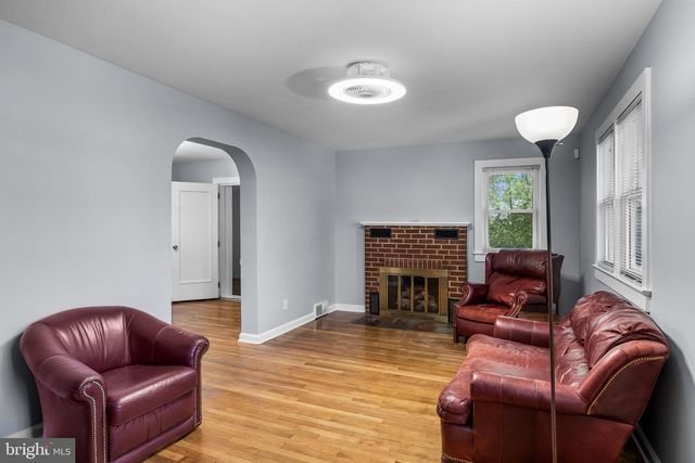 120 LEJUNE, Cinnaminson, NJ 08077