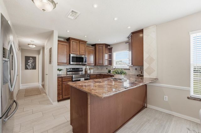 13684 Mutiny Lane, Galveston, TX 77554
