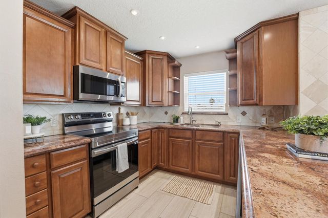 13684 Mutiny Lane, Galveston, TX 77554