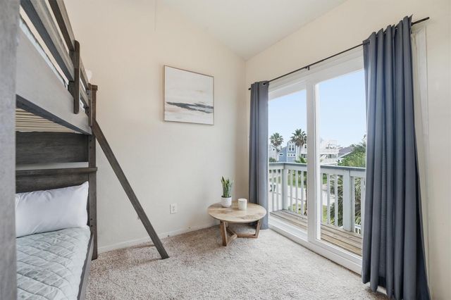 13684 Mutiny Lane, Galveston, TX 77554