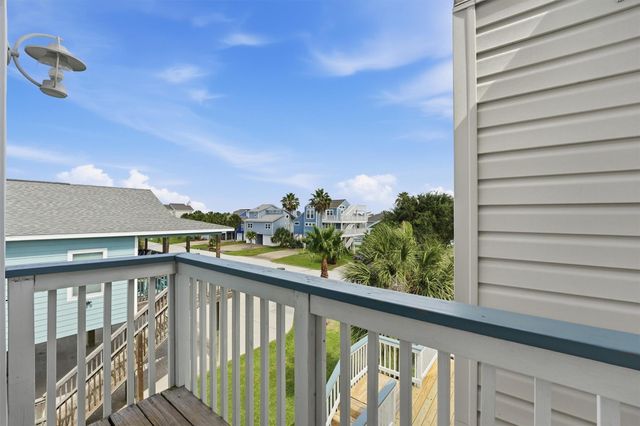 13684 Mutiny Lane, Galveston, TX 77554