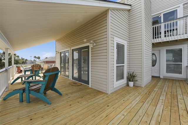 13684 Mutiny Lane, Galveston, TX 77554