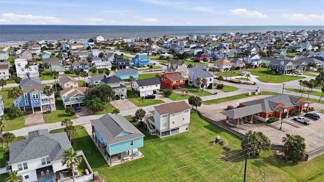 13684 Mutiny Lane, Galveston, TX 77554