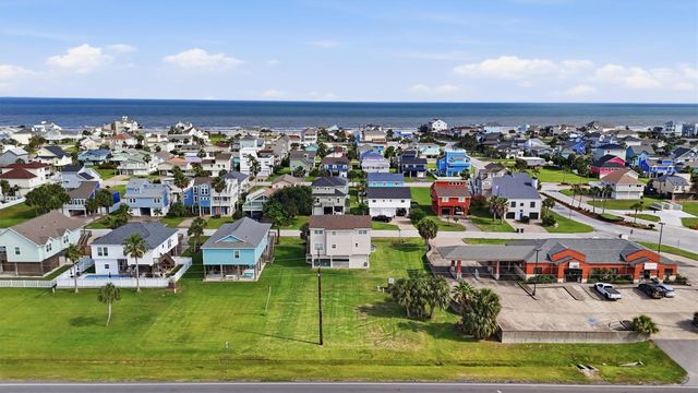 13684 Mutiny Lane, Galveston, TX 77554