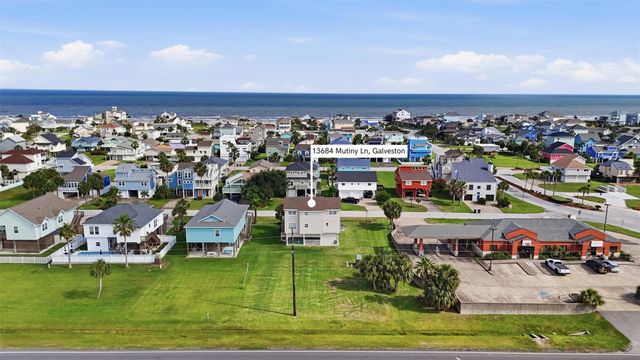 13684 Mutiny Lane, Galveston, TX 77554