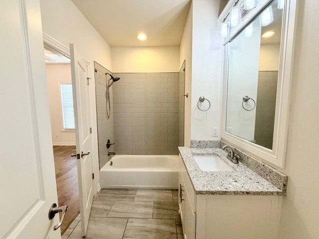 311 Romano Avenue, Tontitown, AR 72762