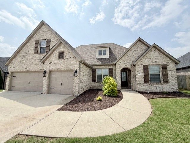 311 Romano Avenue, Tontitown, AR 72762