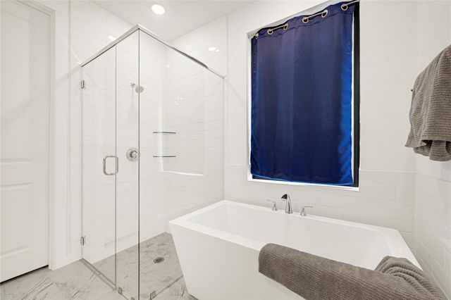 12331 Palmetto Dr, Mont Belvieu, TX 77523