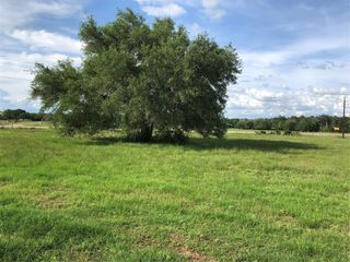 154 Pvt 1671, Hallettsville, TX 77964