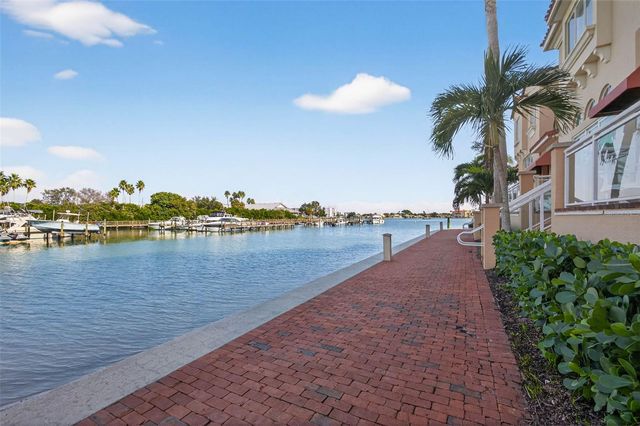 525 MANDALAY AVENUE 33, Clearwater Beach, FL 33767