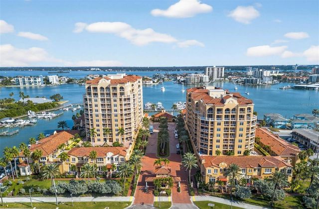 525 MANDALAY AVENUE 33, Clearwater Beach, FL 33767