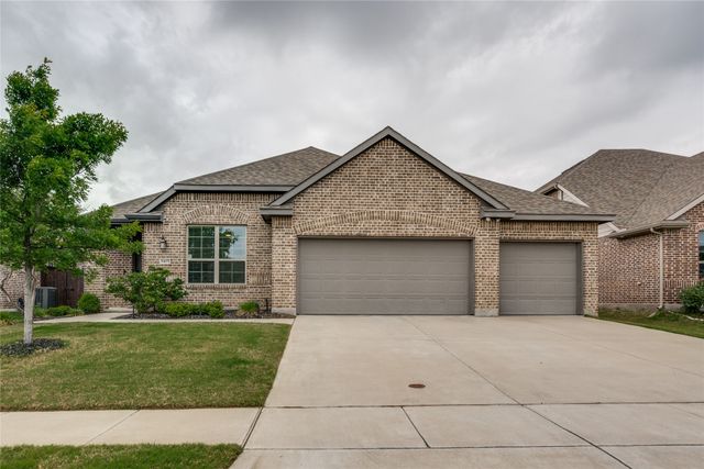 5405 High Pointe Drive, Haltom City, TX 76137