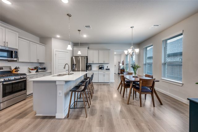 5405 High Pointe Drive, Haltom City, TX 76137