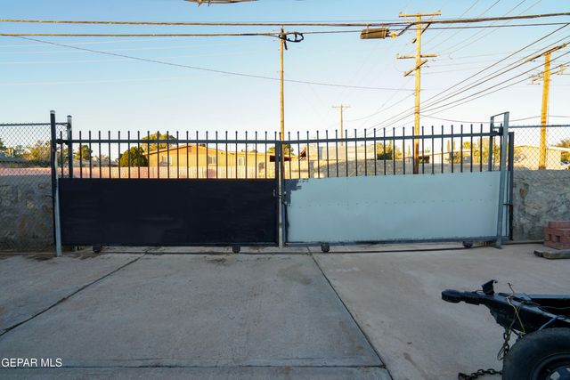 964 Lomita Drive, El Paso, TX 79907