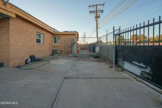 964 Lomita Drive, El Paso, TX 79907