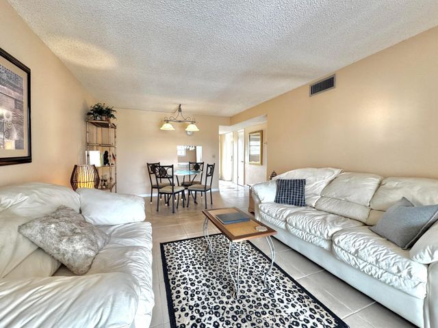 2515 NE 2nd Court 315, Boynton Beach, FL 33435