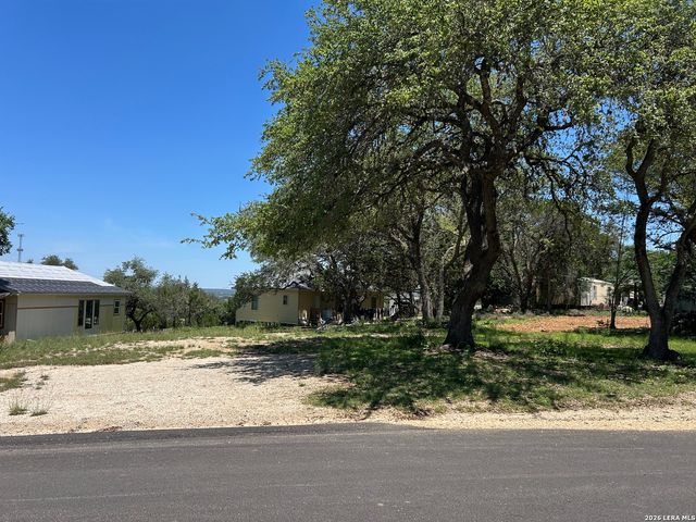 301 GREENWOOD ST, Canyon Lake, TX 78133