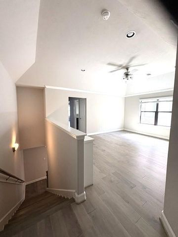 5018 Dickson Street, Houston, TX 77007